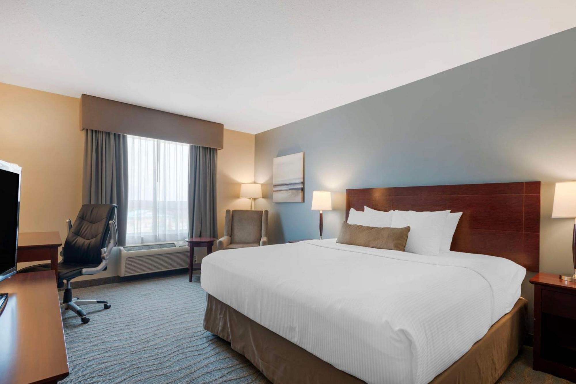 Best Western Rocky Mountain House Exterior photo
