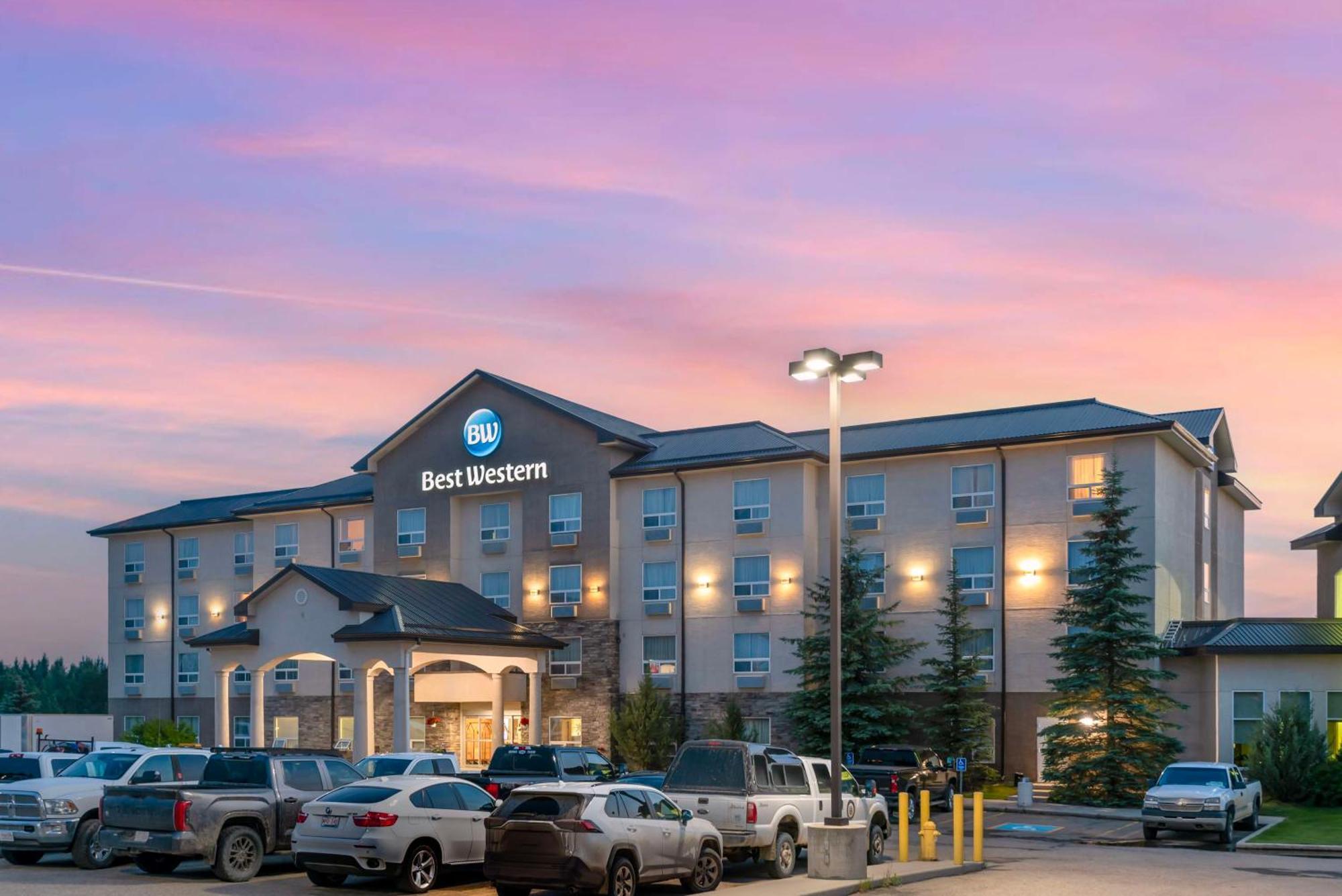 Best Western Rocky Mountain House Exterior photo