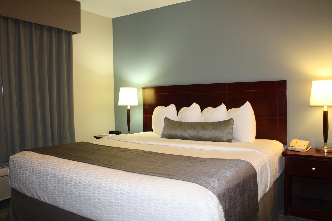 Best Western Rocky Mountain House Exterior photo