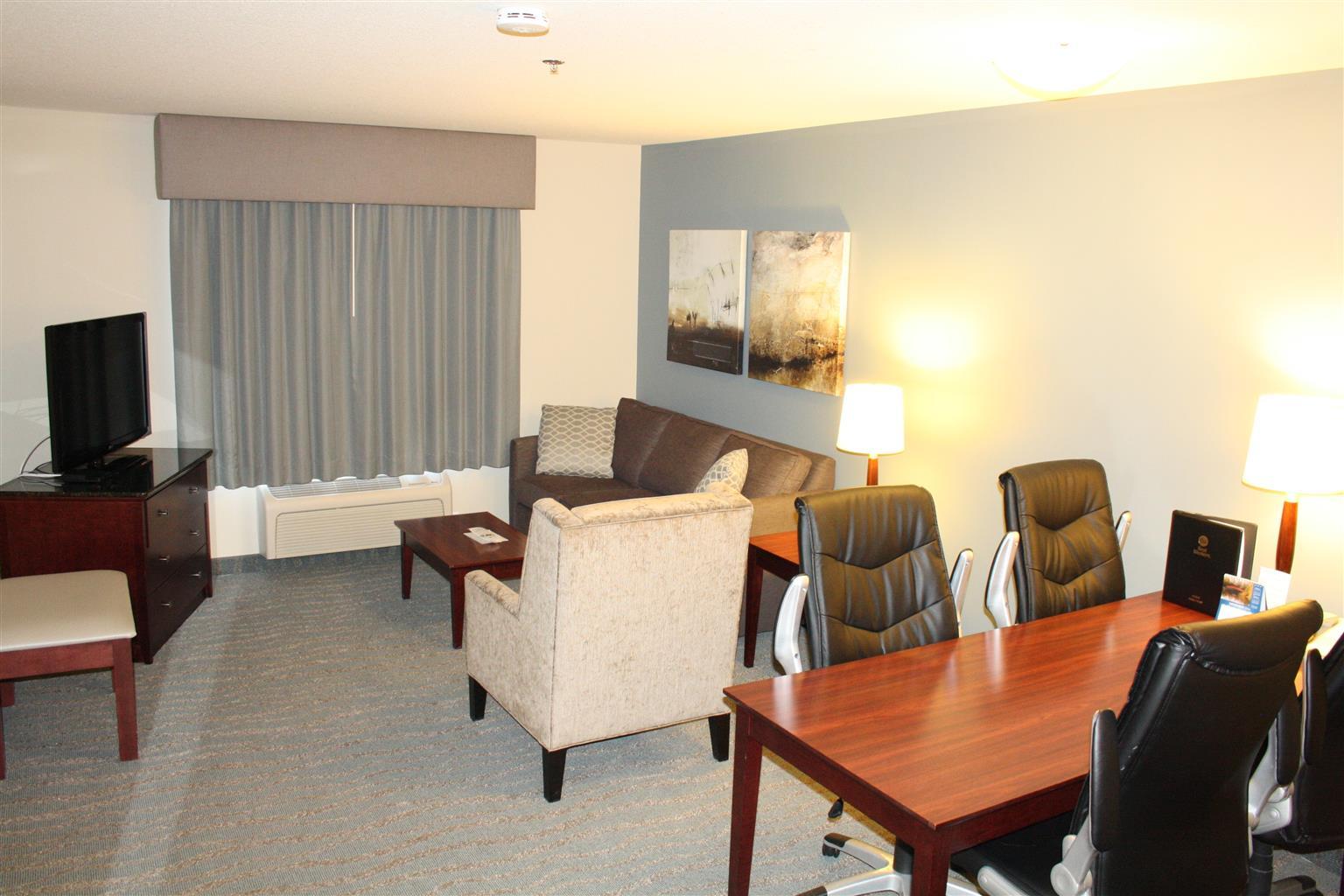 Best Western Rocky Mountain House Exterior photo